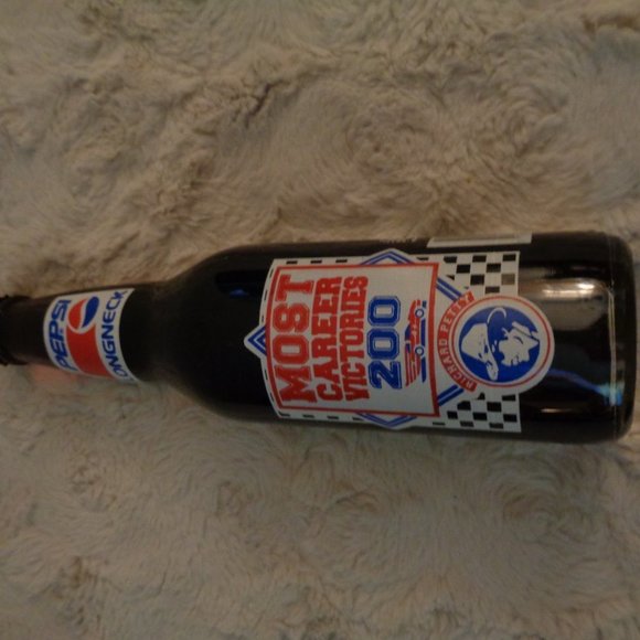 VINTAGE Richard Petty Pepsi Bottle Collectible - Picture 2 of 4
